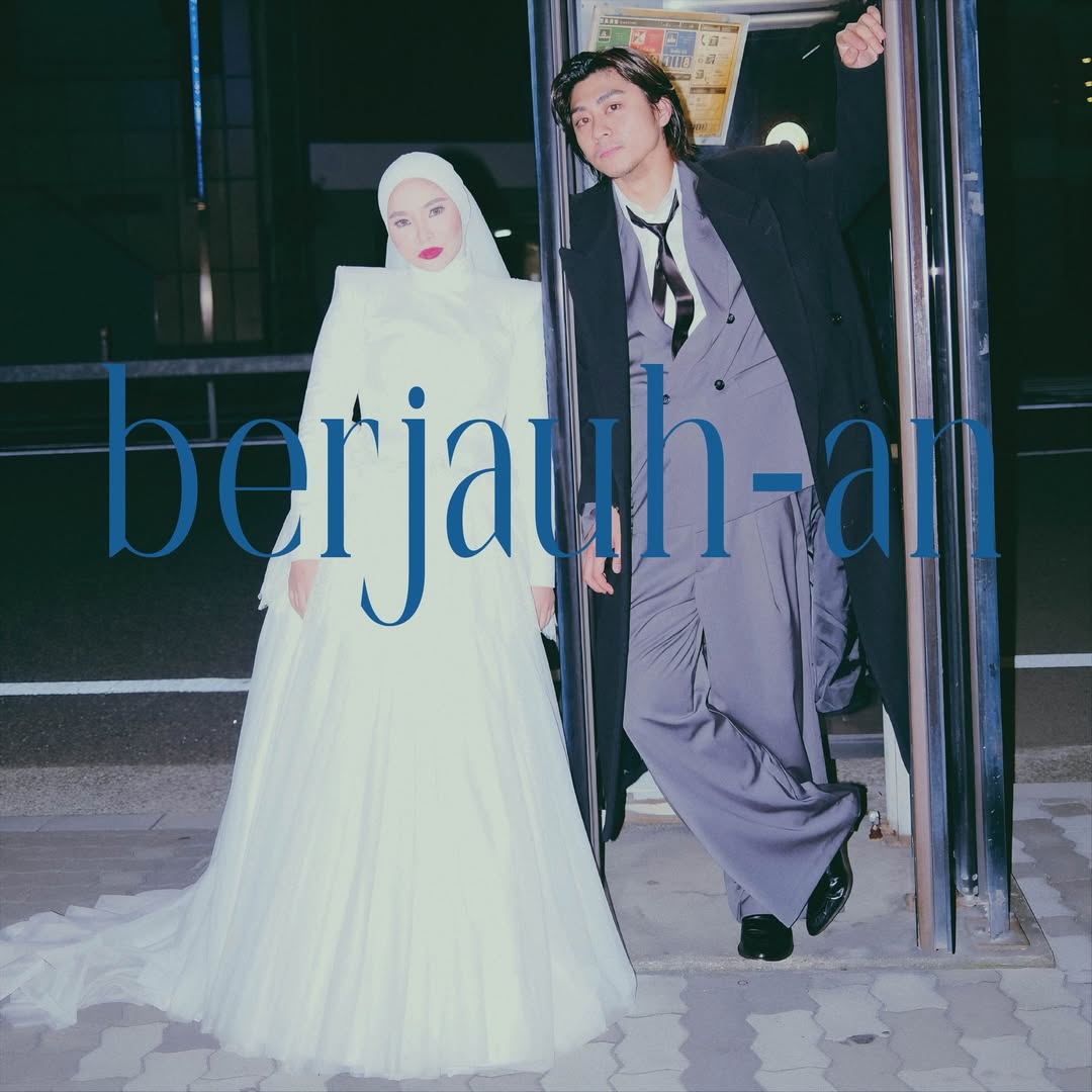 DatinBerthemely's tweet photo. 🚨 (2/7/2026) Aina Abdul's lead and second single from her upcoming sophomore album #AA2 are still charting in Malaysia iTunes Top Songs🔥
#91 - Sadis
#99 - Berjauh-an https://t.co/fBjRhUL7qO