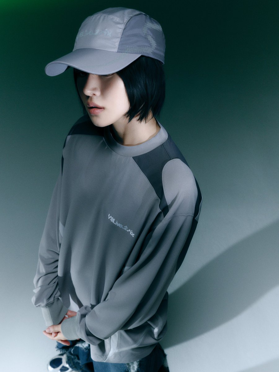 HYBE_MERCH's tweet photo. [V8] LIVE MERCH.
Concept Photo 📷

✔ WIND JACKET
✔ L/S JERSEY T-SHIRT
✔ S/S T-SHIRT
✔ CAP
✔ BANDANA
✔ RETURN TOP
... and more!

[OFF-LINE]
📅 2026. 07. 04 - 2026. 07. 09
🏠 [V8] POP-UP 
📍 HYBE YONGSAN 1F

[ONLINE]
📆 2026. 07. 06 11:00 (KST)
🌐 @weverseshop

#V8
#THE8 #디에잇
#VERNON #버논