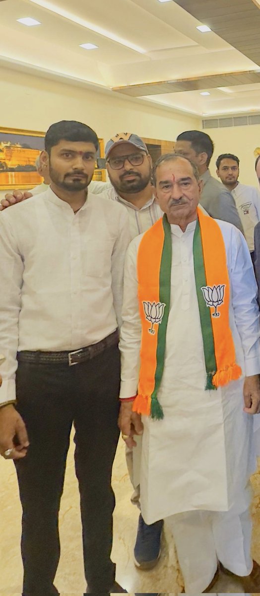 RAHULDevra20's tweet photo. भाजपा प्रदेशाध्यक्ष व राज्यसभा सांसद आदरणीय श्री मदन राठौड़ जी को जन्मदिवस की हार्दिक बधाई एवं अनंत शुभकामनाएँ। #HBDayMadanJi https://t.co/OfLqbfAT3g