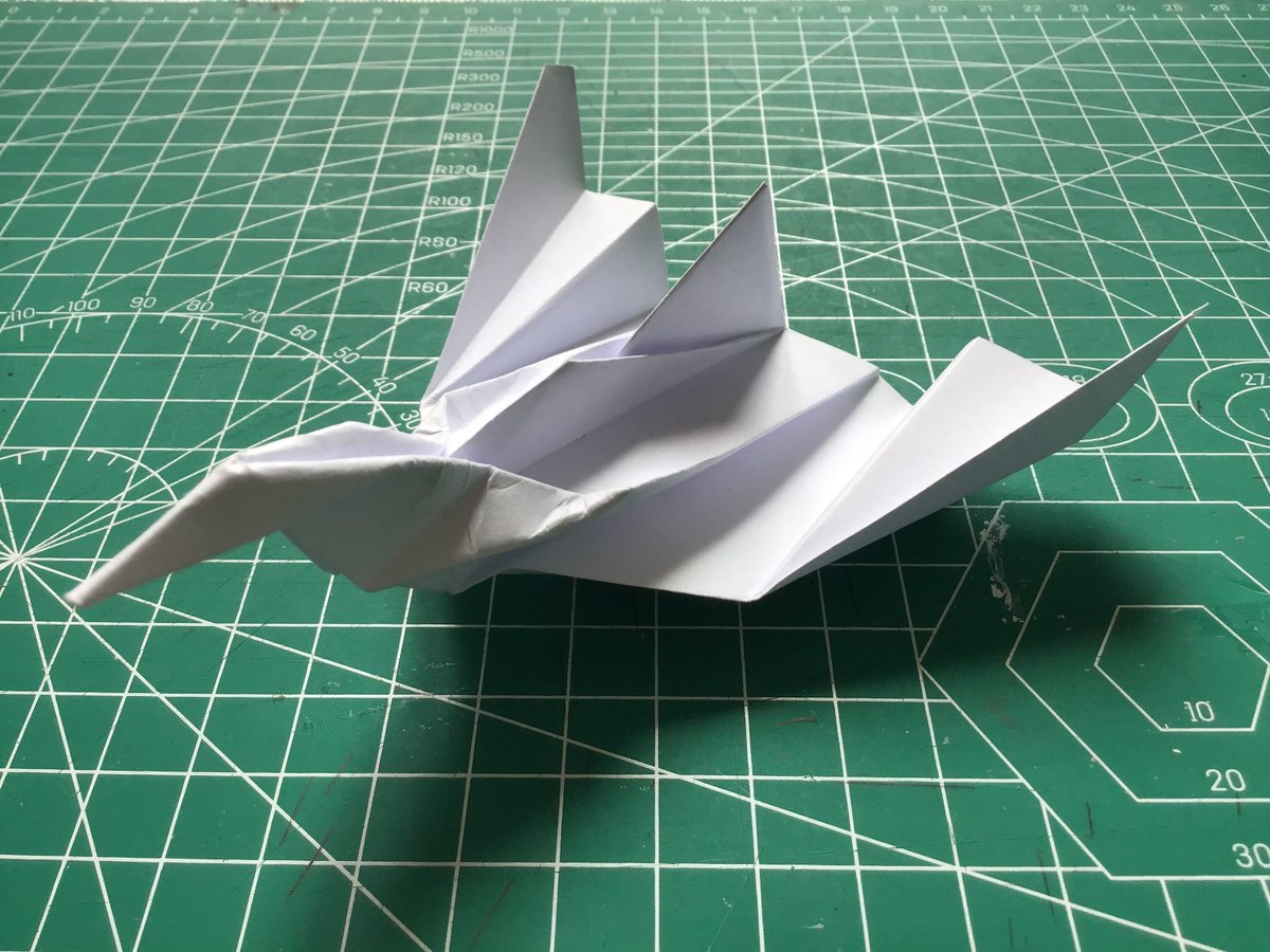 kwangpal4's tweet photo. DIY paper airplane race with my kid! We built 5 planes, raced across the living room u0026 laughed nonstop. Small moments = big memories https://t.co/iYvNIIDgr2