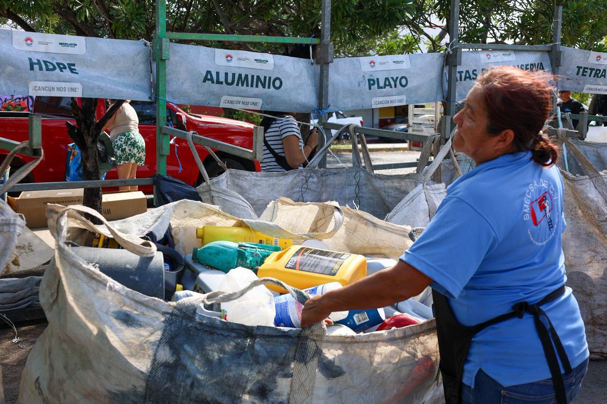 qrooexpress's tweet photo. Más de 484 mil kilos de #residuosacopiados en “#ReciclatónCancún2026” - https://t.co/KAxL4bsCW6
#QRooExpress #Noticias #Cancún #BenitoJuárez #QuintanaRoo #QRoo #Entérate #CancúnNosUne #ResiduosReutilizables #SaludPublica #Jornadas #EcologiaMunicipal #CuidadoMedioAMbiente https://t.co/c7K6Iu3reK