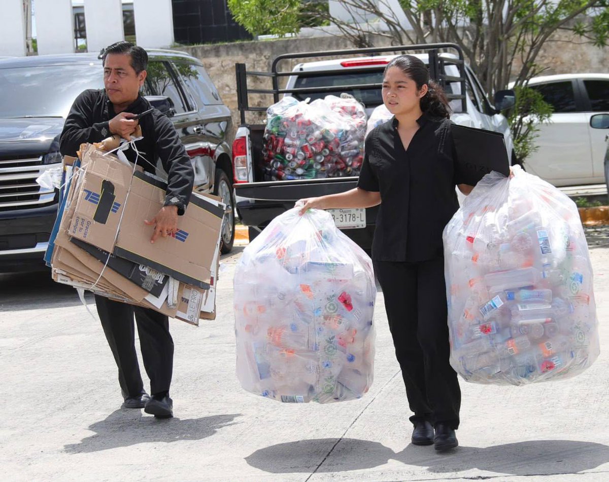 qrooexpress's tweet photo. Más de 484 mil kilos de #residuosacopiados en “#ReciclatónCancún2026” - https://t.co/KAxL4bsCW6
#QRooExpress #Noticias #Cancún #BenitoJuárez #QuintanaRoo #QRoo #Entérate #CancúnNosUne #ResiduosReutilizables #SaludPublica #Jornadas #EcologiaMunicipal #CuidadoMedioAMbiente https://t.co/c7K6Iu3reK