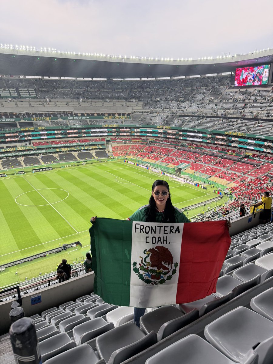 Myleiidy's tweet photo. Una de las mejores experiencias 😍🇲🇽⚽️ https://t.co/z8o4caex0Z