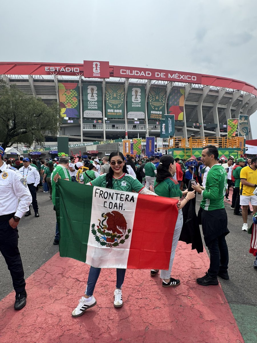 Myleiidy's tweet photo. Una de las mejores experiencias 😍🇲🇽⚽️ https://t.co/z8o4caex0Z