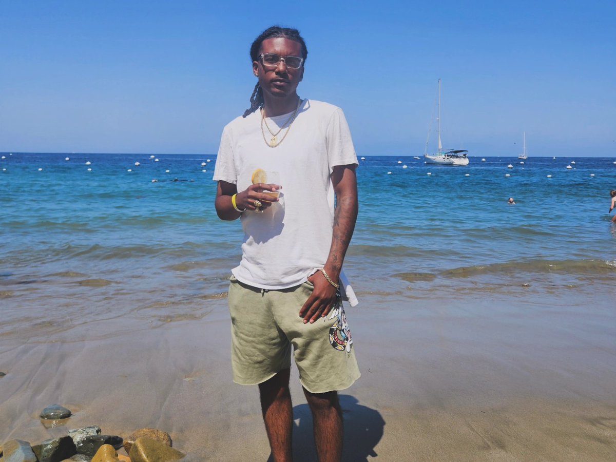 yello_lemonade's tweet photo. Island Vibes 🍦☀️🧉 https://t.co/Ijn5FwNoT6