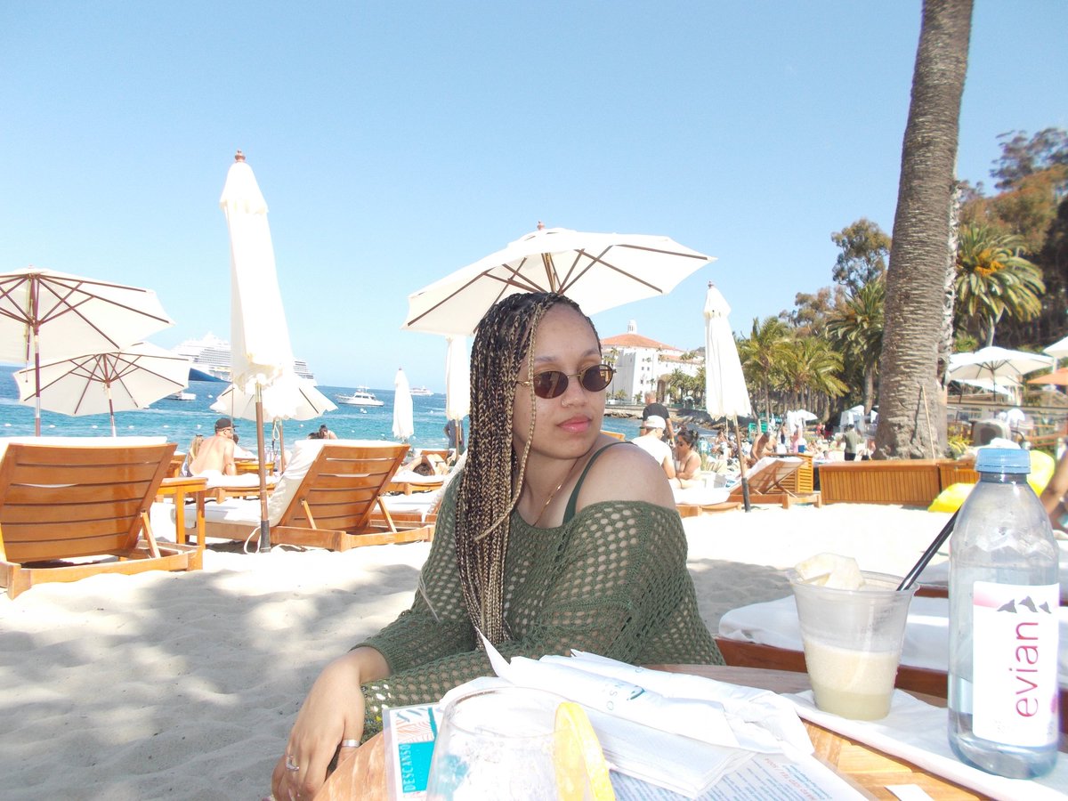 yello_lemonade's tweet photo. Island Vibes 🍦☀️🧉 https://t.co/Ijn5FwNoT6