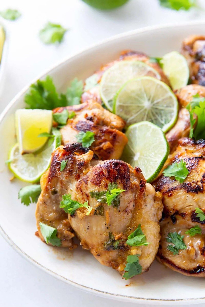 diniz66's tweet photo. Just unearthed the most addictive Thai coconut chicken curry—creamy, spiced to perfection, and served with fresh jasmine rice!  Food obsession unlocked. https://t.co/rcRy0WdLvP