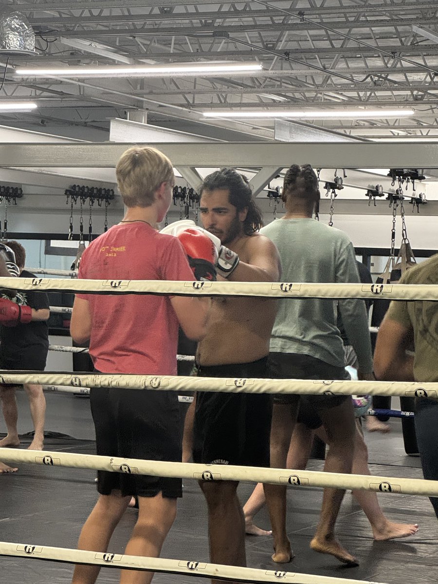 IrishBillATL's tweet photo. @mikecasazza I’ll have you know, sir, that out of the blue, my 5’9” man-child of a son (13 yo) has decided this week that he wants to do muy thai classes. Couldn’t help but smile and think of you my friend. https://t.co/YwoVCrxBGB