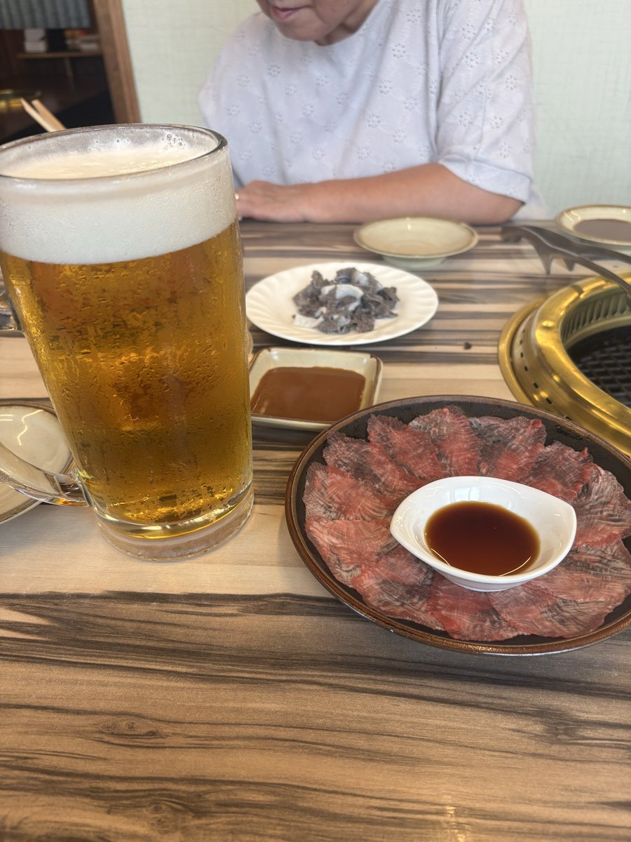 GULTZEST's tweet photo. 繁忙期突入したので
母親と共にお肉DAY
いつも頑張ってもらってるで感謝
2ヶ月頑張るぞぉ😤 https://t.co/WZKEbxoRQU