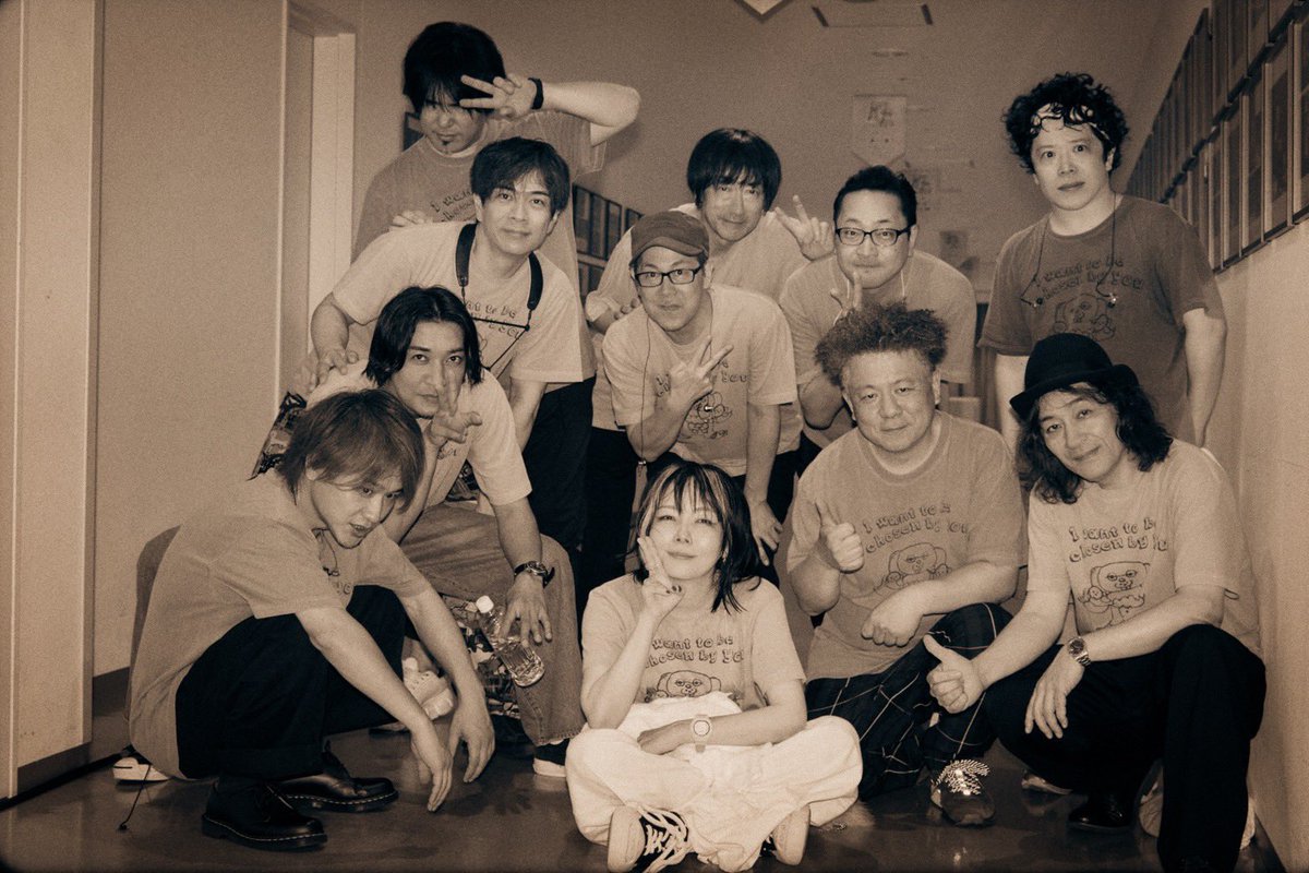 iharaOREBAND's tweet photo. aiko Love Like Pop vol.25 大阪２DAYS！
千秋楽でした。

セットリストは（途中まで）決まってるはずなのに終わると違う印象になるライブ！
毎回抱腹絶倒でした。

年々ツアーの終わりとかが寂しくて泣きそうになるのは加齢なのか！？

お茶会とかしたい🤩

最高でした！！！ https://t.co/VMwES3TvfR