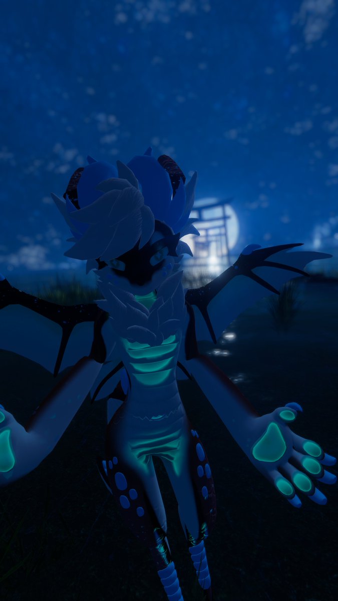 U203D's tweet photo. Bonus pics. One that I didn't quite like the lighting on, the other was me getting mad at the camera for not focusing how I wanted it to...
#VRChatPhotography #Furry #Dragon https://t.co/8PyHAGlDlP
