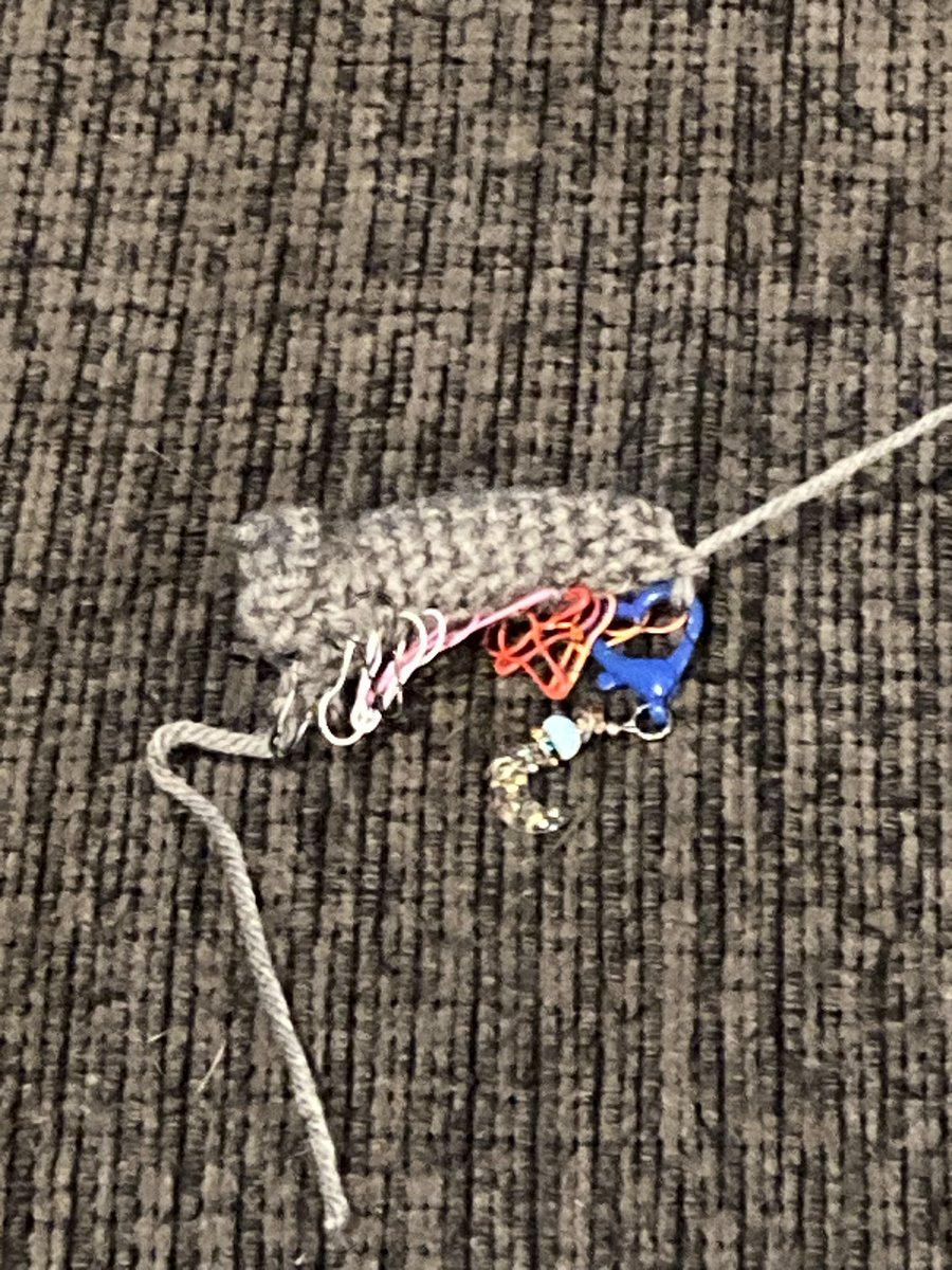 TheKnightOfVoi2's tweet photo. For the first time in a while I wasn’t able to make progress on the frog this week, but I started a new project and have made progress on all the other WIPs! They’re all getting closer to being finished, even the blanket is looking decently close! https://t.co/Bn8tkenxFf