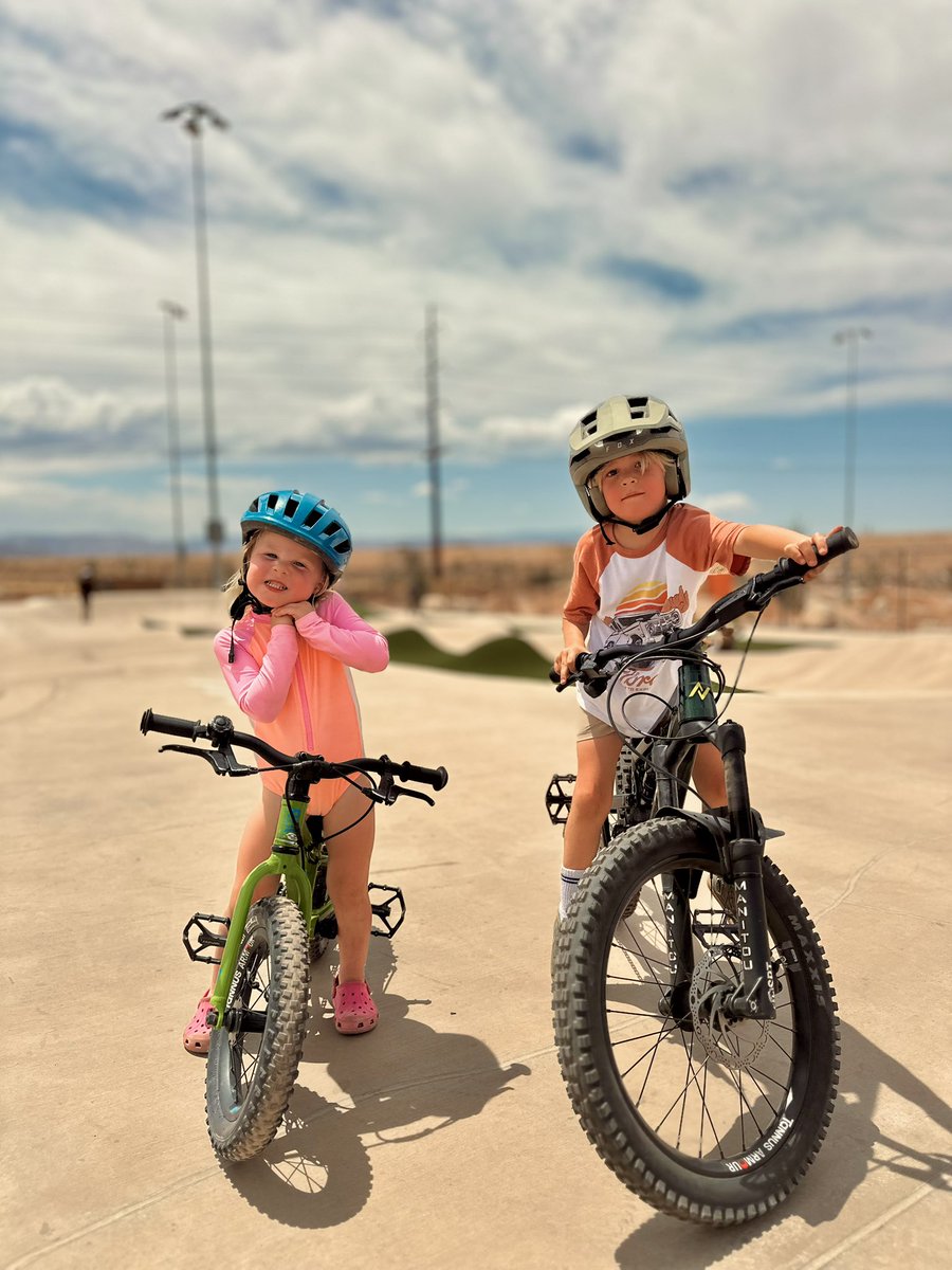 DreamChasingFam's tweet photo. St. George trip with the fam! Climbing, biking, and swimming! It doesn’t surprise me that Lue loves climbing, but can someone please explain how Eddie can be scared of his own shadow, but doesn’t have a worry in the world doing this?! Good times in the desert sand and sun! 🌞 https://t.co/A5KsJXAAX6