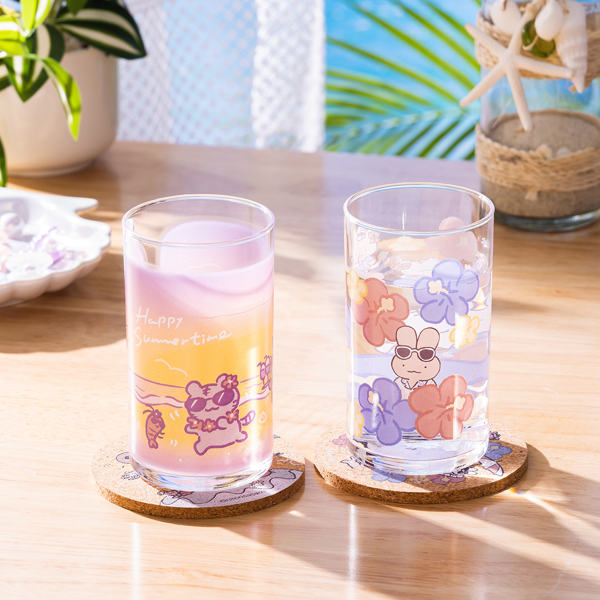 toraebistore's tweet photo. 🏖️新商品🏖️

#ホワイトタイガーとブラックタイガー
バカンスなストレートグラス（全2種）
各2,200円(税込)

氷をたっぷり入れてカラン🍹🧊
お気に入りのドリンクと一緒に夏を満喫🌴

7/10(金)11時に
#とらえびストア で発売🛒 https://t.co/nnRYwlL2f5