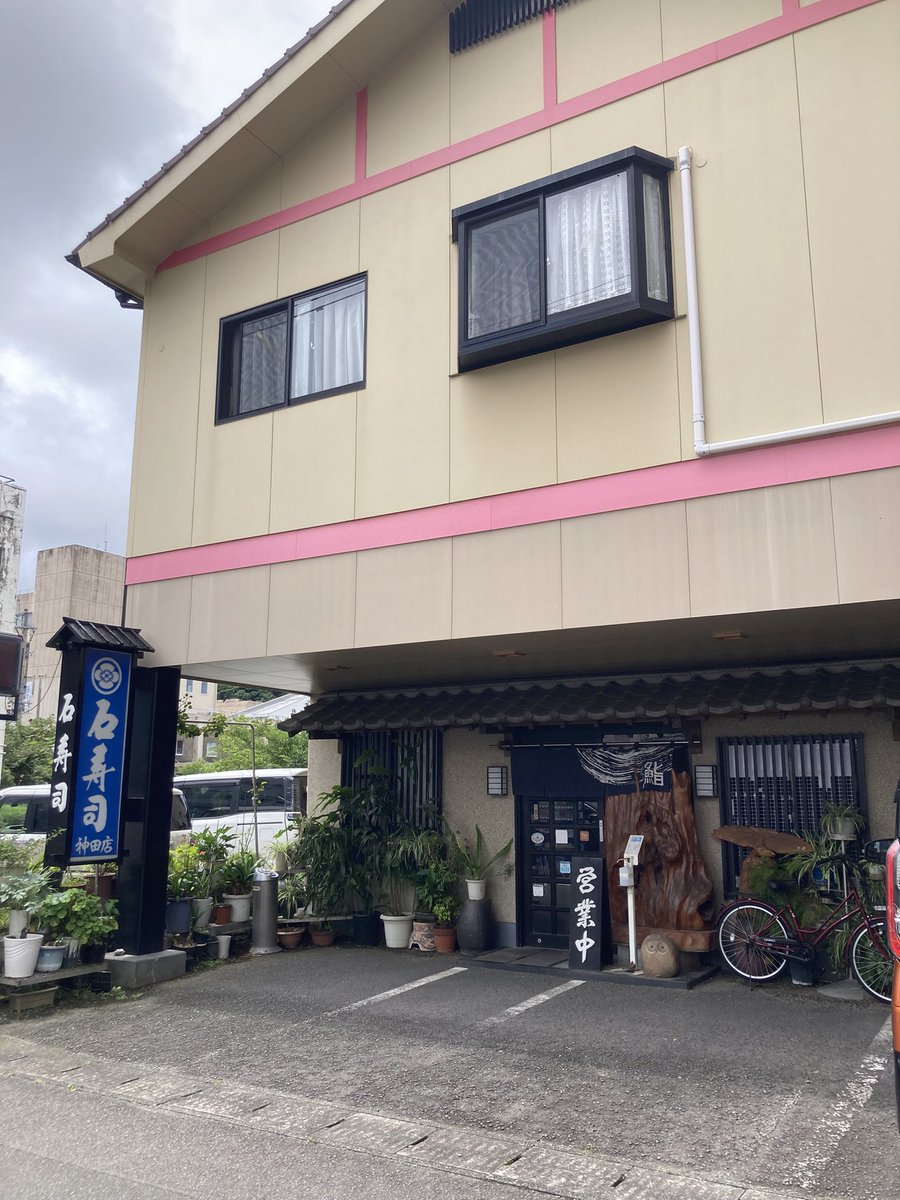 btb_2106's tweet photo. 久々にノンアル飲んだ🤭笑

乾杯です✨♪(*^^)o∀*∀o(^^*)♪ https://t.co/wWHzZQxszv