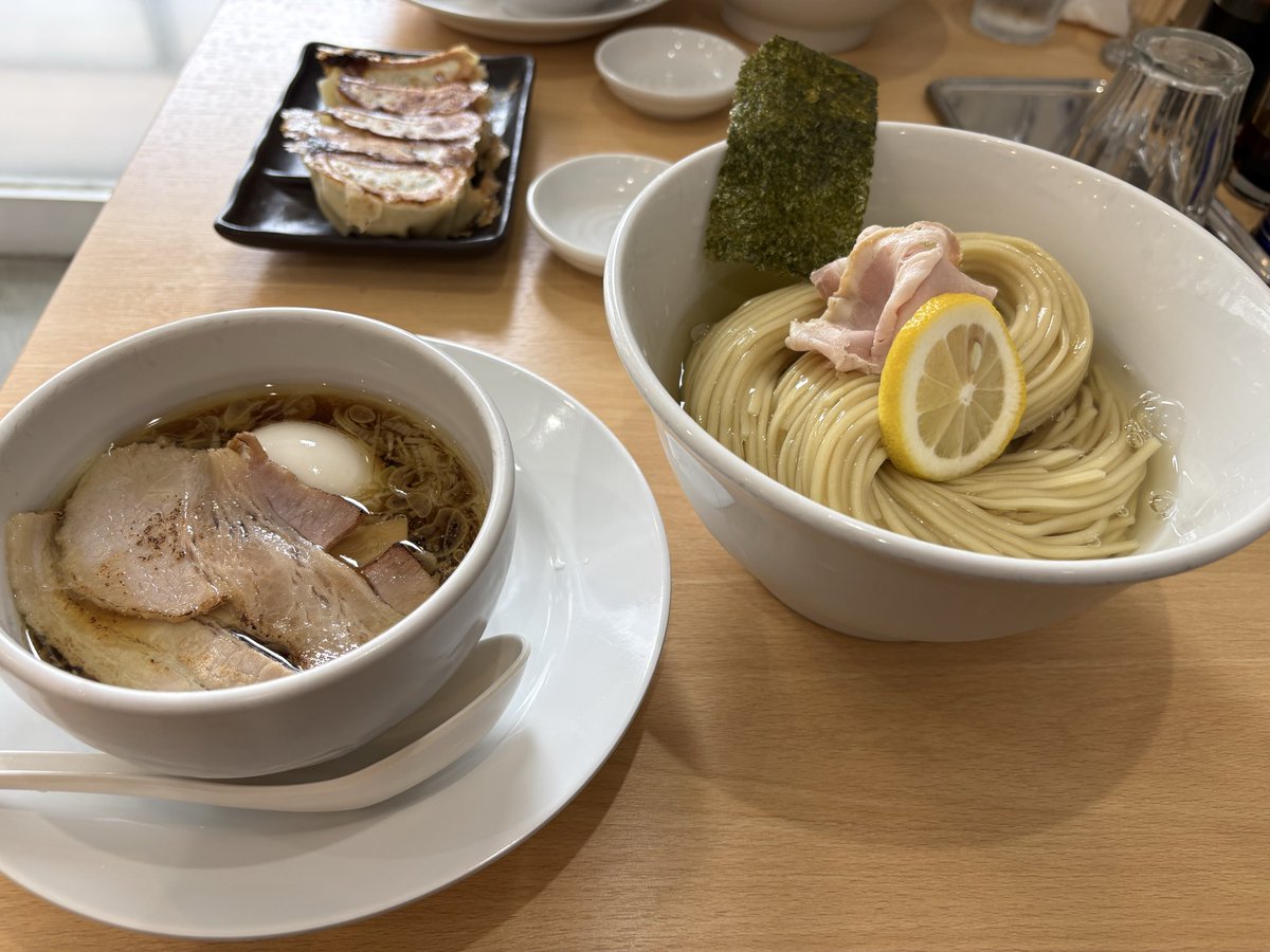 hiroa003's tweet photo. 今日は株頑張ろうと思ったのに朝ビビり散らかして何も出来ず、やる気が無くなったのでラー活😇 https://t.co/TeYuydDeuu