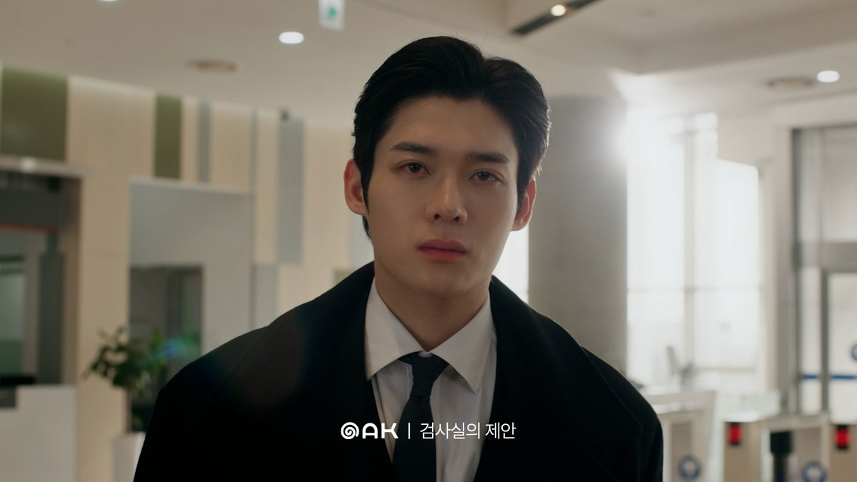 studio_oak_kr's tweet photo. [검사실의 제안📋] 3화 스틸컷

“난 계속해서 널 막대할 거야.”

“마음대로 하십시오.
제가 먼저 그만둘 일은 없습니다.”

밀어내는 검사와 끝까지 버티는 수사관.
과연 누가 먼저 무너질까. ⚖️🔥

<검사실의 제안> 매주 (금) 웨이브(Wavve) 방송!
🔗https://t.co/IH0Cpxrujt

#검사실의제안 #TheProsecutorsProposal #BL
#김윤식 #박시우
#오크컴퍼니 #OAKCOMPANY
