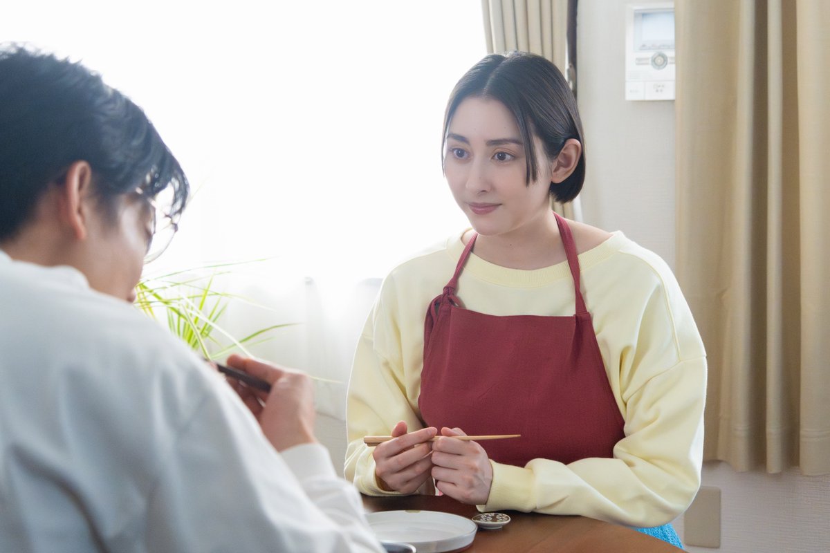 taberudake_tx's tweet photo. 🍽️ ✧ 第𝟙話 放送まであと𝟙時間 ✧ 🥀

レイ(#伊藤健太郎)をじっと見つめるタキ(#早見あかり)。
──ただ、一緒にごはんをたべるだけ…。

U-NEXT＆TVerにて配信.ᐟ📺
ドラマ『#一緒にごはんをたべるだけ』
きょう深夜𝟐𝟒:𝟎𝟎〜𝐒𝐓𝐀𝐑𝐓

☑︎U-NEXTにて見放題独占配信.ᐟ
☑︎TVerで無料見逃し配信.ᐟ
▶▶https://t.co/Z6inkgdNVs