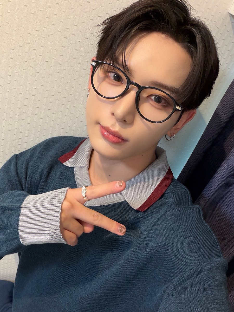 andTEAM_members's tweet photo. 雨はやく止みますように☔

#DayDay.
#andTEAM #エンティーム #HARUA https://t.co/qsSXhRiOo9