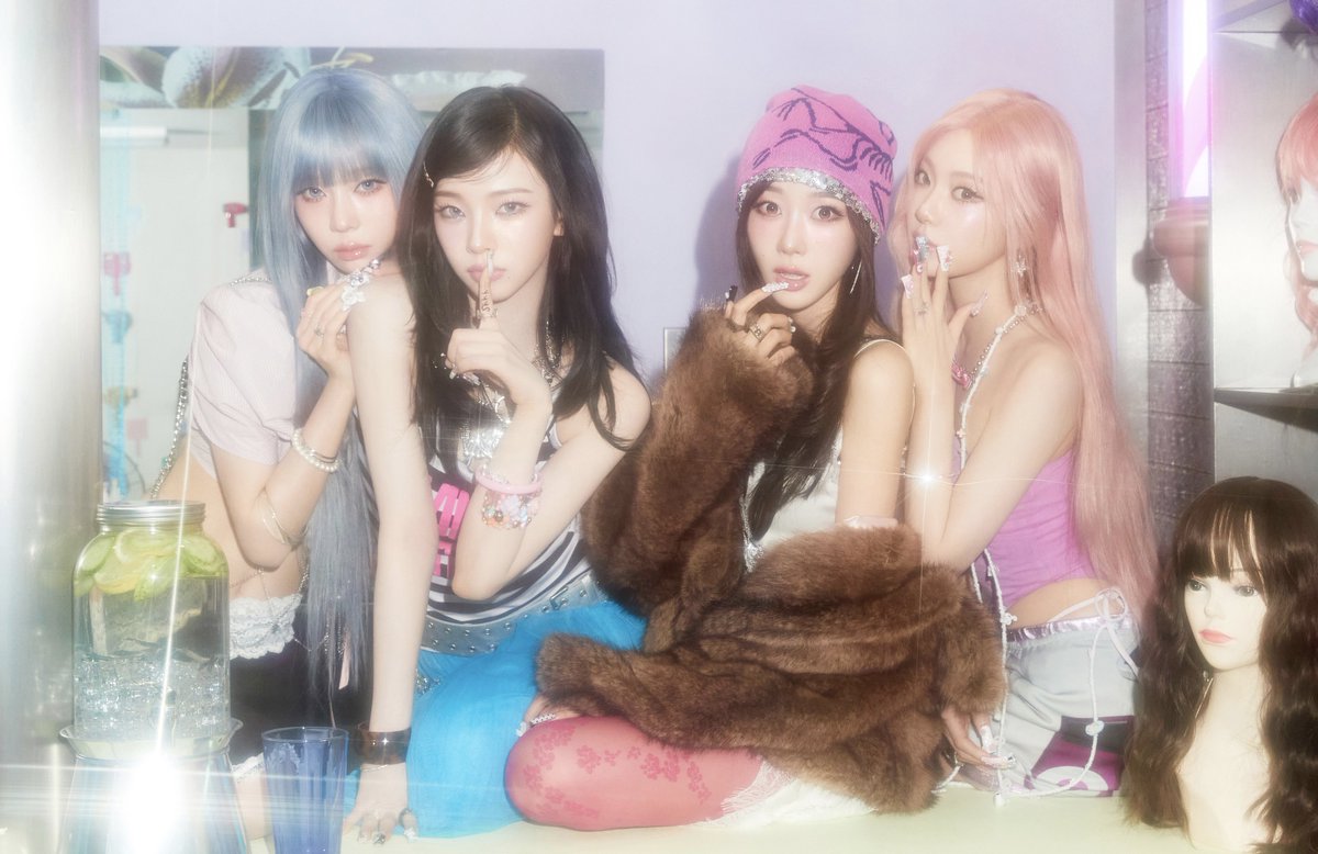 wntrult's tweet photo. aespa has released the tracklist for their 1st Japan Mini Album “KISS N TELL”: 

1. KISS N TELL 
2. Orbit Pop
3. Fangirl 
4. ATTITUDE 
5. Done With Rule
6. In Halo https://t.co/SkGg3OrWGI