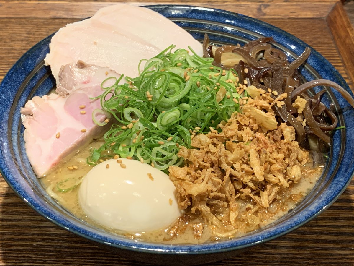 ibushi_info's tweet photo. 今日から限定麺も新しくなります😊

新しい限定麺は「背脂醤油ラーメン」と「背脂鶏白湯」、「背脂そば」になります🤤
普段は鶏油の香味油ですが、背脂と食べ比べてどちらがお好みか試してみてください🤗

本日もご来店お待ちしております🍜 https://t.co/JasPGA3NW6