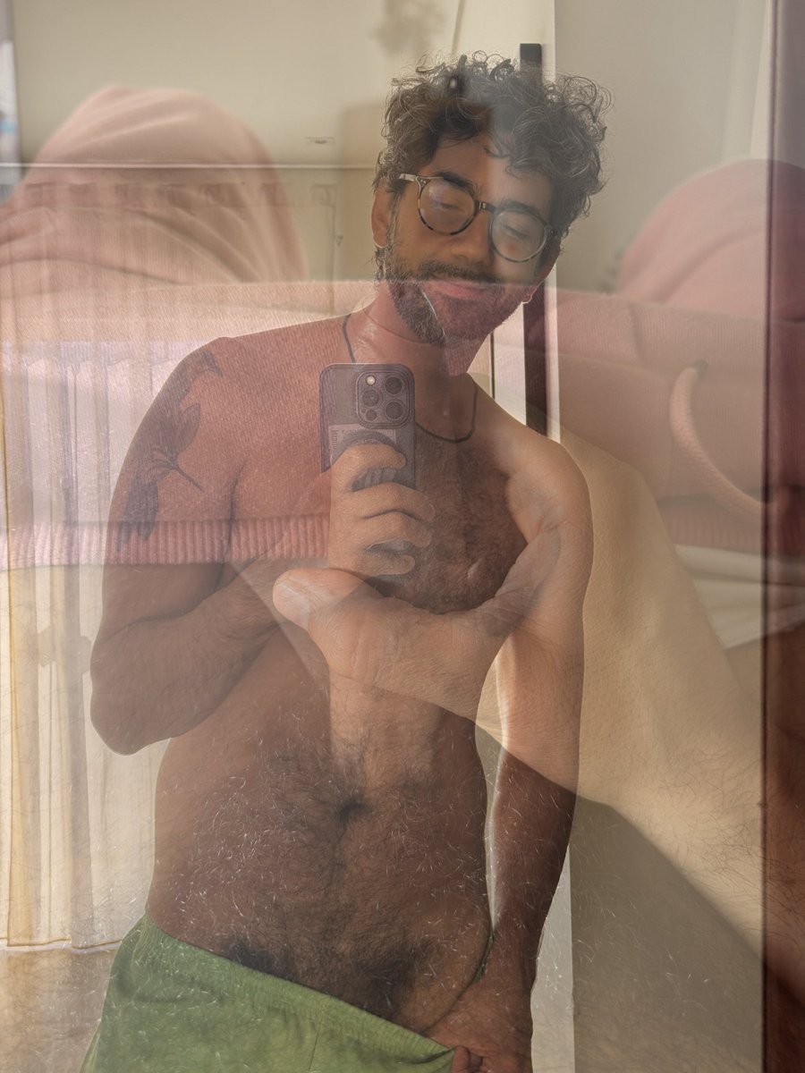 franciscobronze's tweet photo. É trend que tá rolando? https://t.co/YUp5mQsbAa