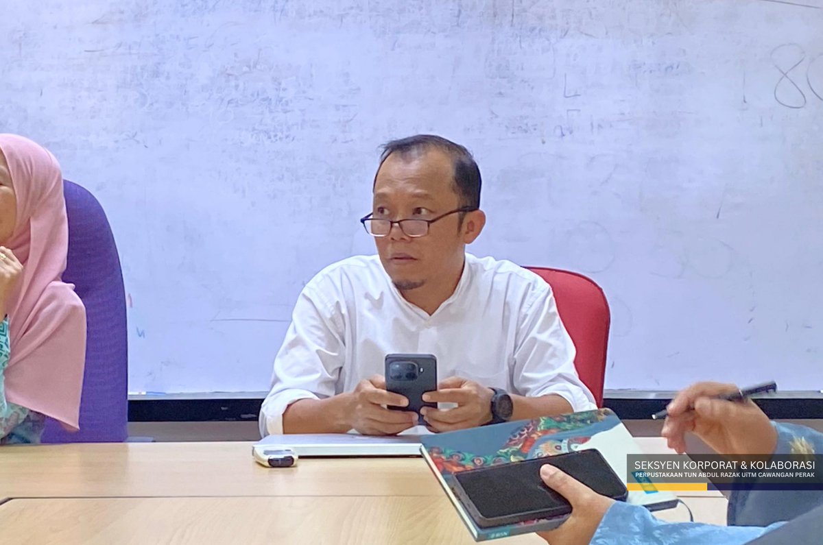 LibUiTMPerak's tweet photo. "MEET AND GREET" ANTARA PERPUSTAKAAN TUN ABDUL RAZAK (PTAR) DAN FAKULTI ALAM BINA, UiTM CAWANGAN PERAK

Laporan penuh : https://t.co/ihoZPfIzFM https://t.co/4wJ8ovgYa1