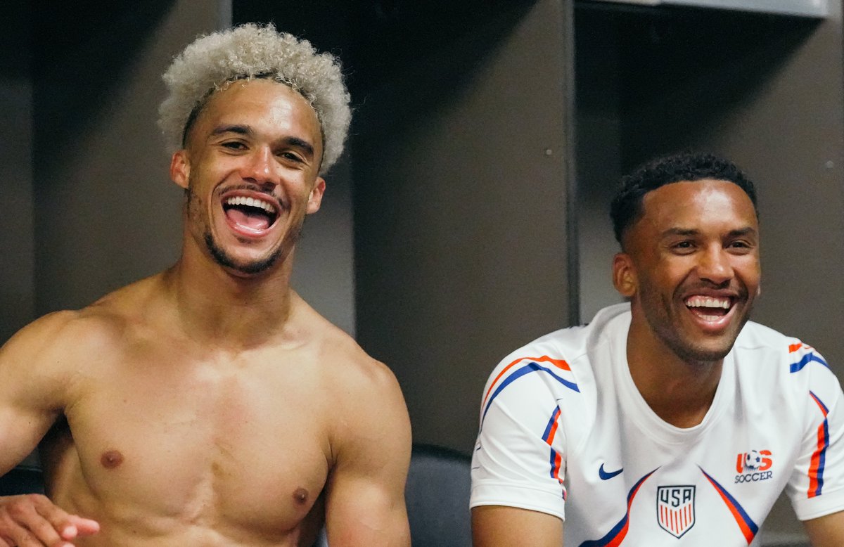 USMNT's tweet photo. Vibes 📈📈📈📈 https://t.co/6wRO6IU9Tg