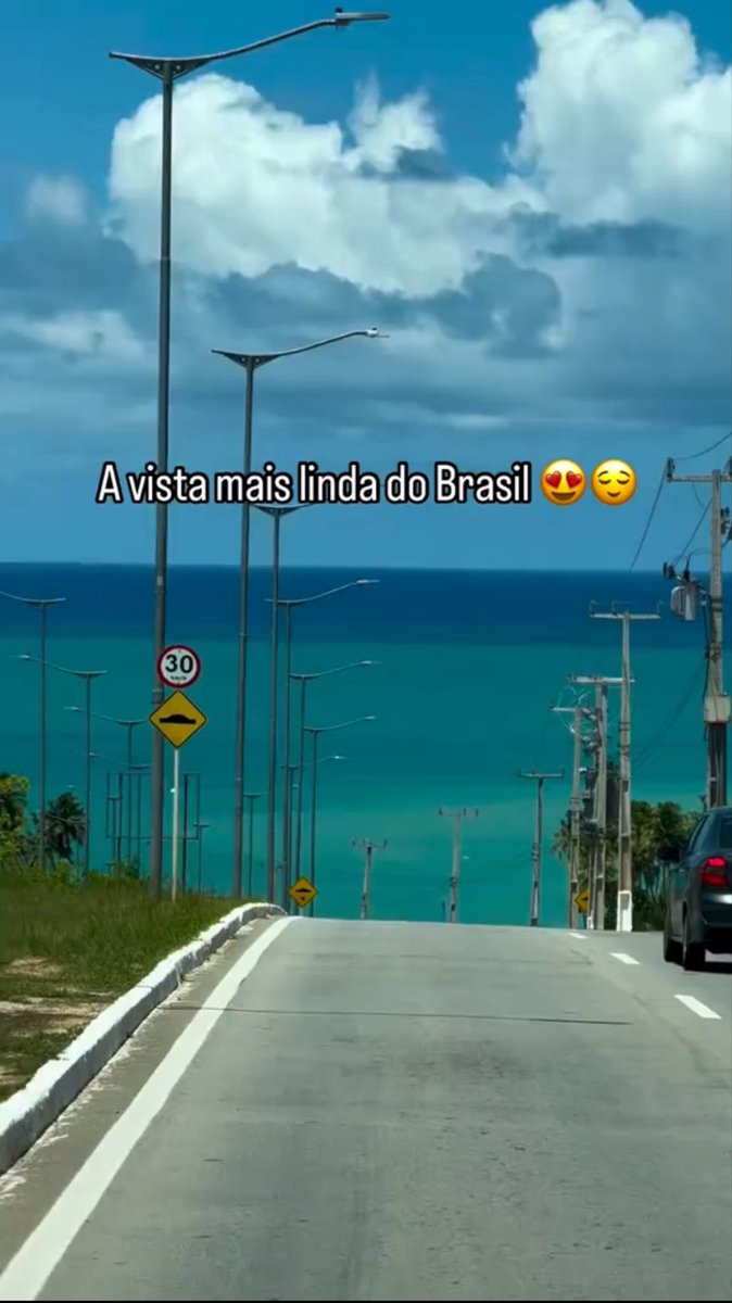 poptime's tweet photo. A Rota do Mar, local com uma das vistas mais belas de Maceió, em Alagoas, está perdendo sua essência devido aos grandes prédios que estão sendo construídos nas proximidades. https://t.co/e8uUBtwmsz