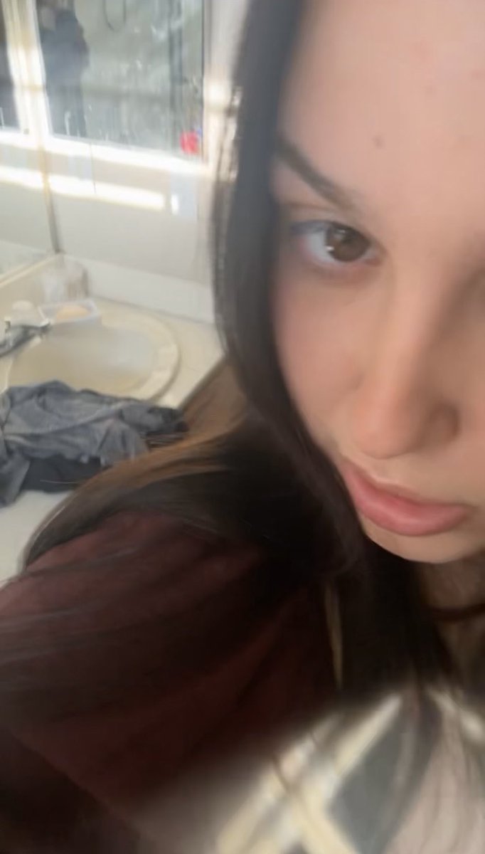 sltlover02's tweet photo. Cucks gf Steph, 19, shes got such a fat ass and tits on her shes the perfect slut for a bbc!
Dms are open for submissions 
#pawg #slut #cuck #gf #nude #porn #submission https://t.co/GVi7UtM8jP