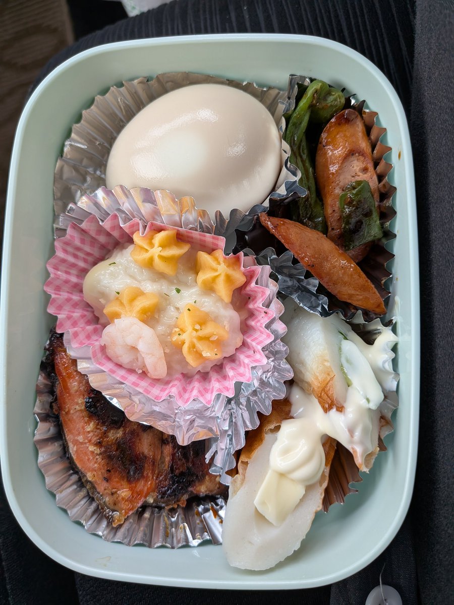 inocorio's tweet photo. お昼ご飯いただきます🍱 https://t.co/BRJ9ogMwv2