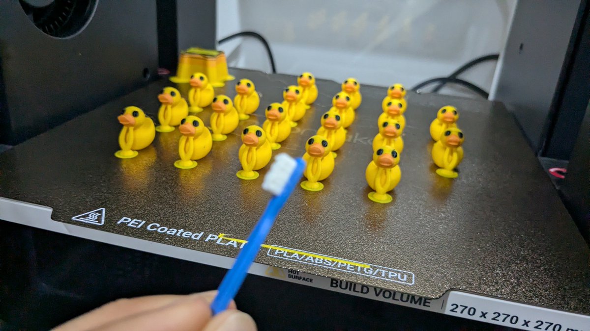 FunbieStudios's tweet photo. Something of a pair of comfy addons for Beast Wars Megatron - his rubber ducky companion and a toothbrush! Coming soon to #TFCon! πͺ₯
.
.
.
.
#transformers #TFConToronto #TFCon2026 #FunbieGoesToTFCon https://t.co/sDgCx5qgNn