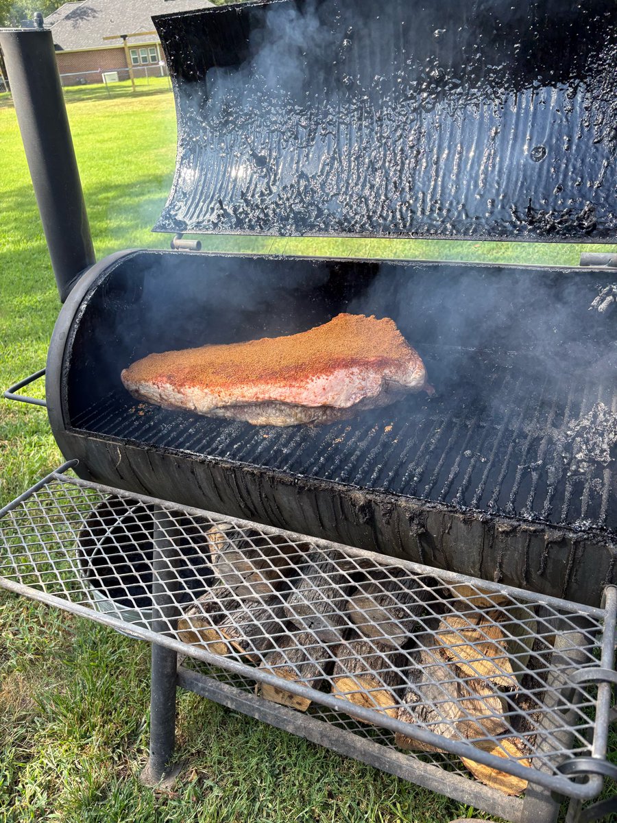 LukeOdenth6634's tweet photo. Before and… kidding wrapped and 6 more hours… Texas brisket… low and slow… traditional way… https://t.co/jXhnNdQVNK