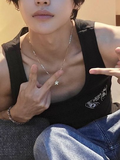 Wonbin✰ tweet media