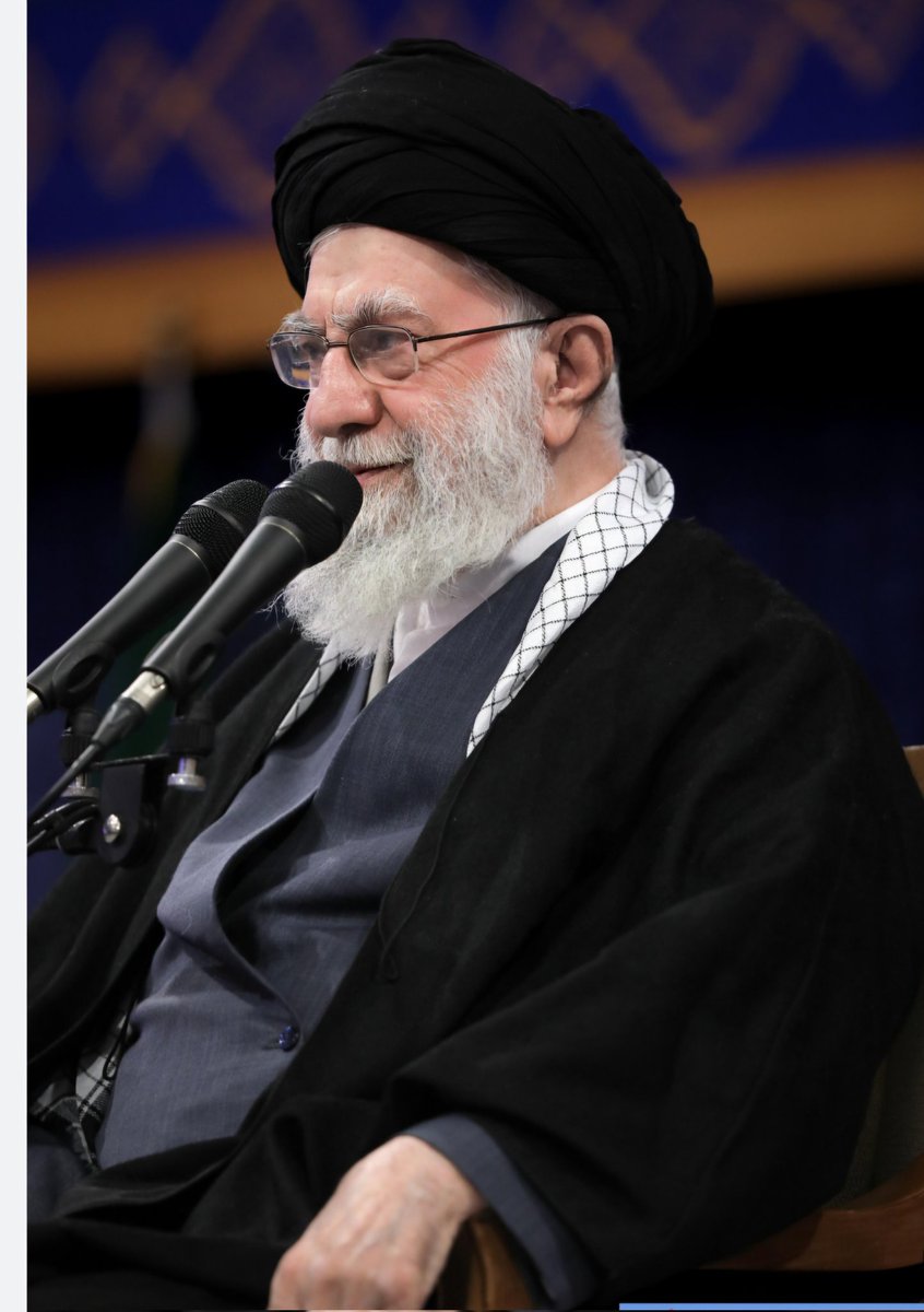 AliSavari0's tweet photo. حکیمی شجاع که تمام عمرش را وقف عزت ایران و اسلام کرد. حالا وظیفه ماست که اجازه ندهیم پرچم این مکتب مبارزاتی زمین بماند.
#باید_برخاست
#ایرانی_ترین_ایرانی https://t.co/AT8eb64H6e