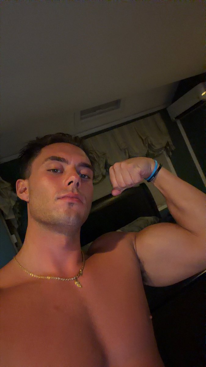 alpha king tweet media
