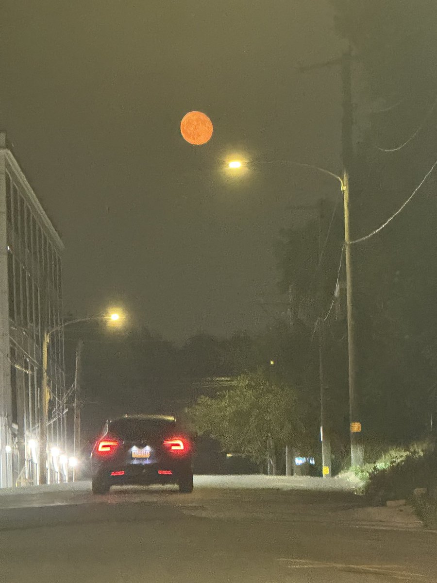 AbuMarjaanah's tweet photo. Another amazing moon sighting… 

Truly, one of Allah’s aayaat!!! https://t.co/M3PiKwsQMh