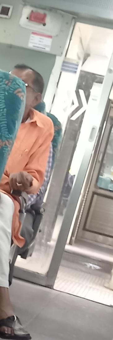 RajMShukla's tweet photo. @drmljn 
@RailwaySeva
@RailMinIndia
Respected 
Why do railway staff repeatedly leave the AC coach door open? What is the point of traveling in such an AC coach?
Please notice and do some about it
Thank you 
15031 Intercity express https://t.co/7di6JocsPu