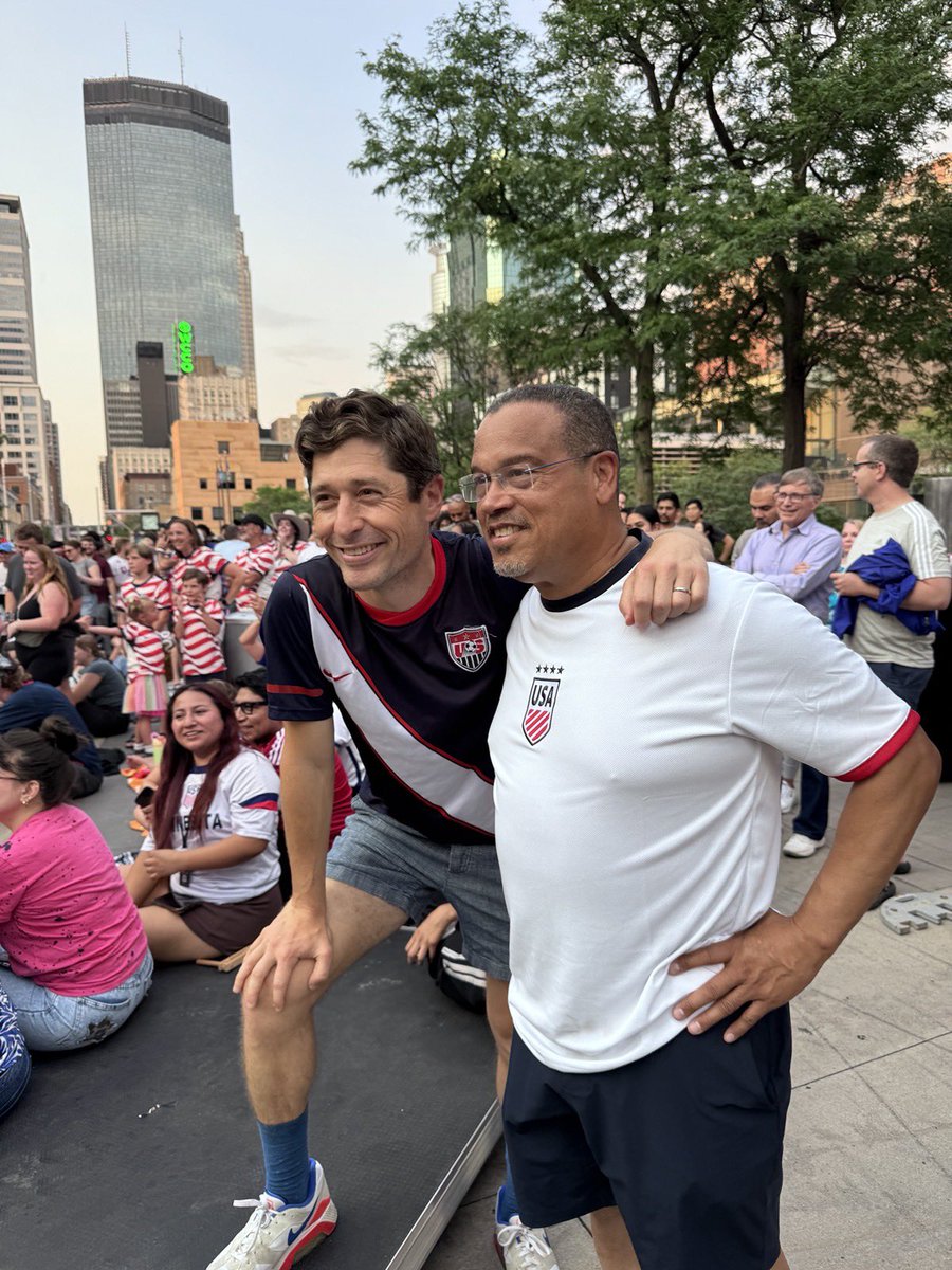 keithellison's tweet photo. What a game! Awesome watching it with @TonySanneh and @Jacob_Frey at Brits. https://t.co/WkXmUgqBjb