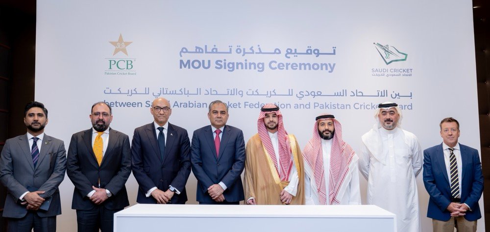 Qamar5618's tweet photo. PCB to Build Cricket Stadium in Jeddah 🚨

PCB and Saudi Arabia cricket board officialy signed an MOU to build an international standard cricket stadium in Jeddah. https://t.co/1yVOpY0vRo
