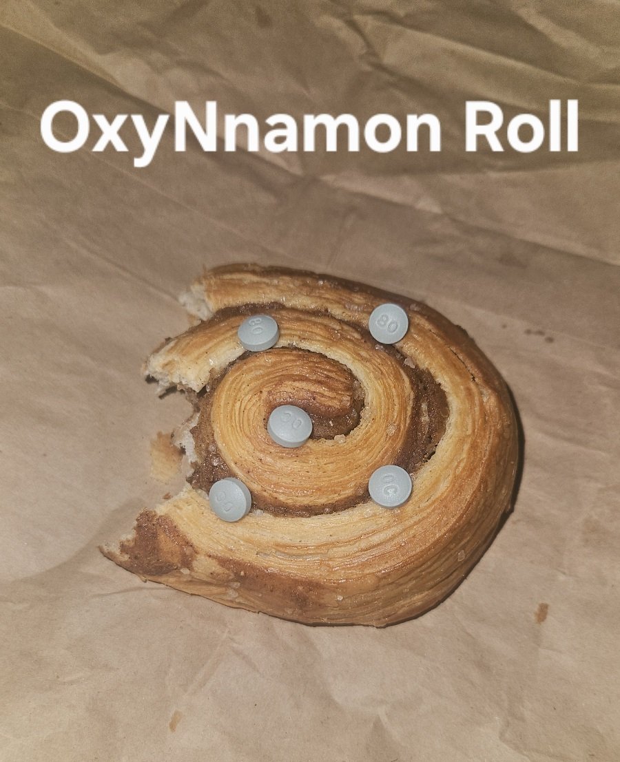 percsnblades's tweet photo. Who else out there enjoying they McDonald's OxyNnamon Roll??😂😂 https://t.co/e7fiLPyowz