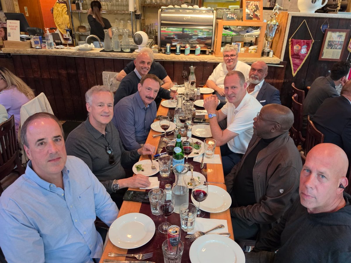 mukua_karimi's tweet photo. Dinner meeting for the @nikepreclassic meet organizers &amp; ARs in Portland prior to the event this weekend.  Present were John Capriotti meet director @nikepreclassic ,Brett Holts current VP Nike, Robert Lotwis Country's Nike Rep &amp; WA Technical director @KorirOfficial 
📷 Barnaba K https://t.co/BQeefj5WwZ