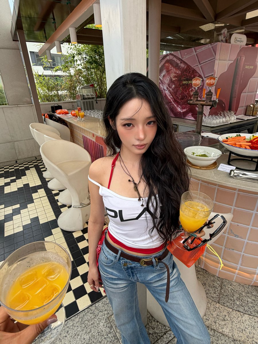 fiq_D_flover's tweet photo. [🐑 rosieline_] -Instagram Update-

@/3ce_official is so much fun these days 🚗🚗

#노지선 #RohJisun https://t.co/CLEfc3EANm