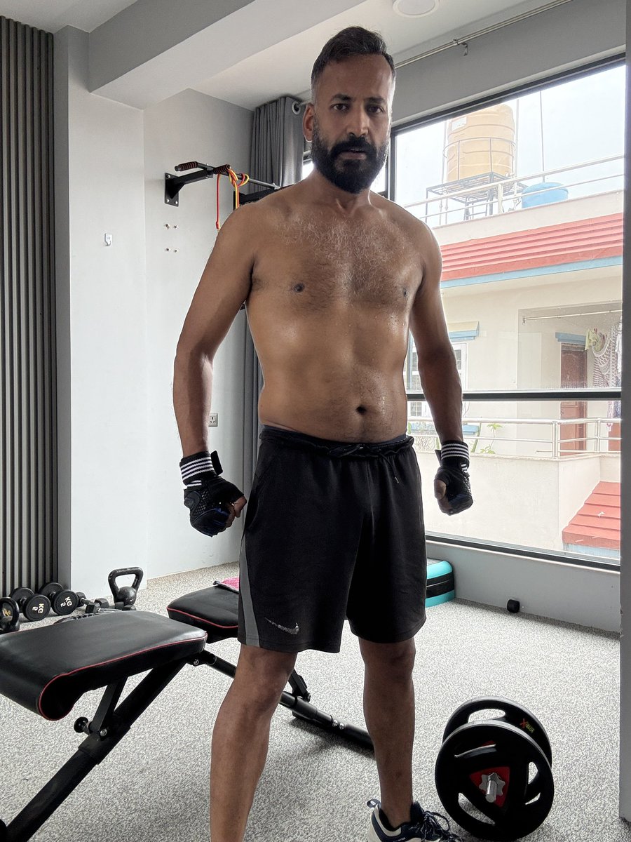 nirajkumarkedia's tweet photo. My mantra:

Fear:LAZYNESS
Embrace: PAIN
#nopainnogain https://t.co/4OVwMZ6PSj