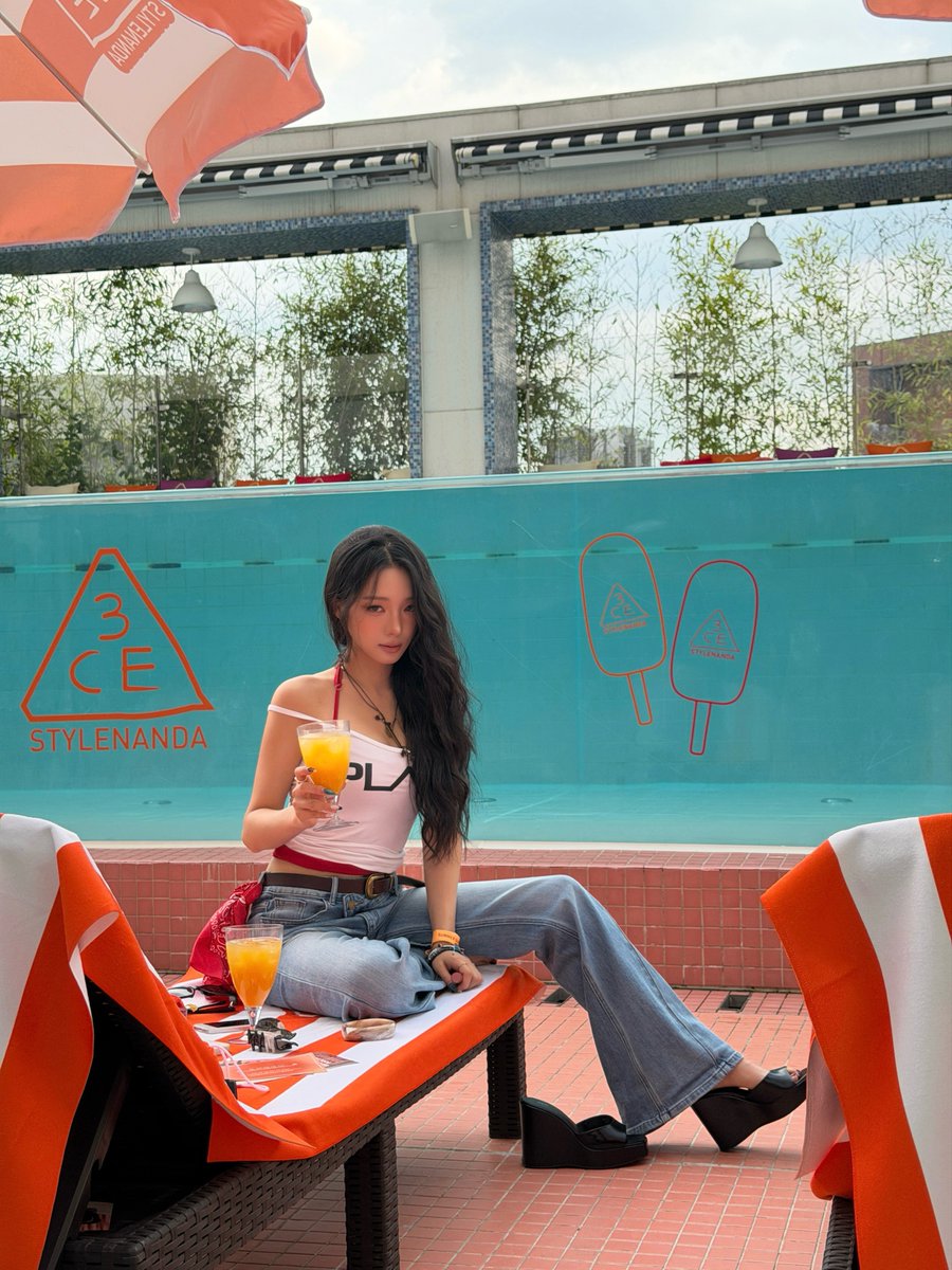 fiq_D_flover's tweet photo. [🐑 rosieline_] -Instagram Update-

@/3ce_official is so much fun these days 🚗🚗

#노지선 #RohJisun https://t.co/u2CBKjcZMb