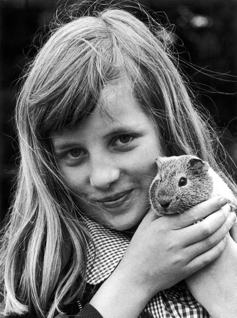 AlwaysbeDiana's tweet photo. some pics of princess diana as a child 🤍 https://t.co/yS4gYdPtll