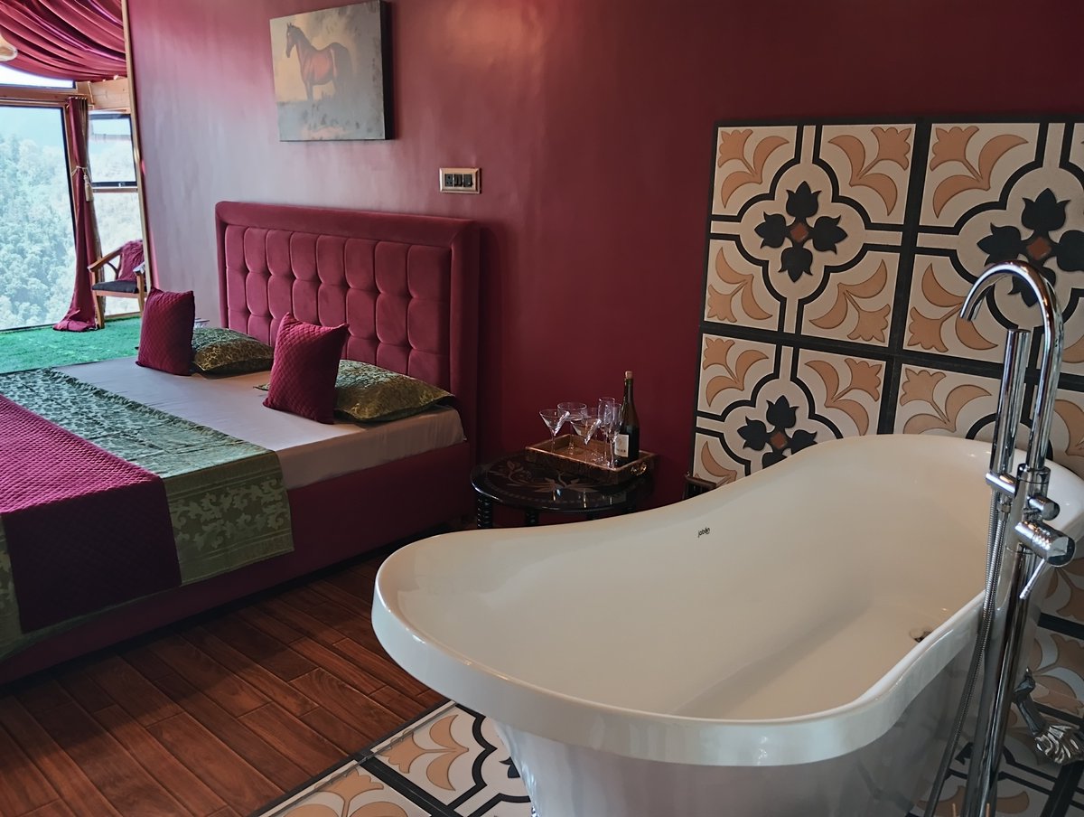 BnbCozy's tweet photo. CozyWoods Homestay Shimla https://t.co/wzpquAZ7sw