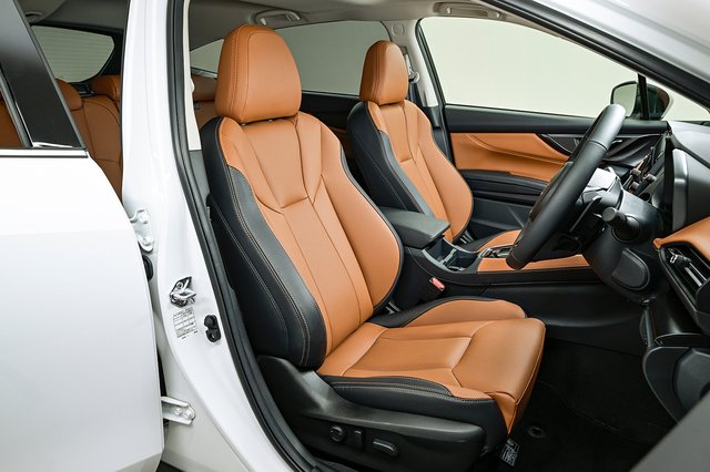 NEWCARinjapan's tweet photo. スバル レヴォーグ レイバックS:HEVが価格発表

424万6000円〜
4735×1820×1550mm
最低地上高180mm
アルミ製ボンネット
本革シート
2.5L水平対向4気筒エンジン
SIドライブ制御改良
リモートハザード機能
上位モデル:
・ハンズフリーテールゲート
・タンカラーナッパレザー
・後席ヒーター https://t.co/IsXvEP9syk