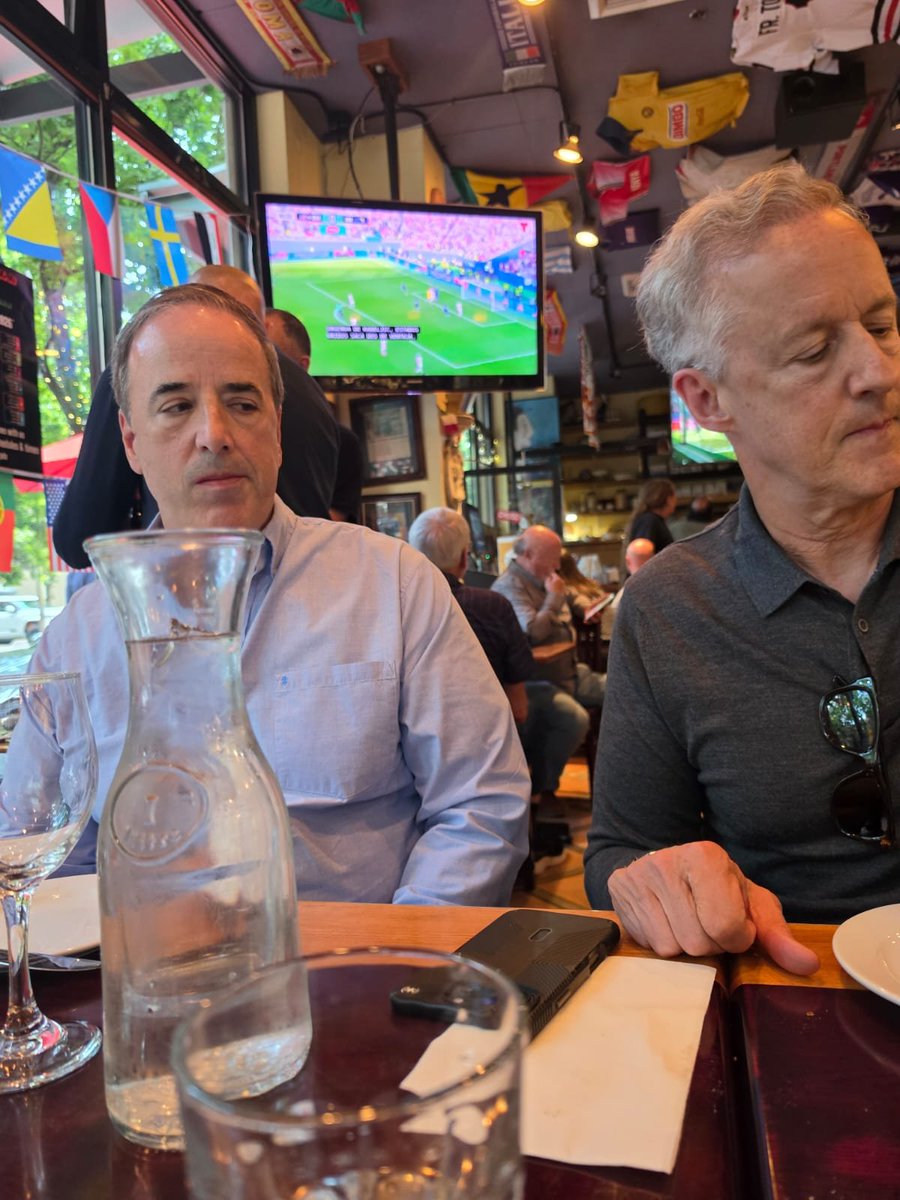 KorirOfficial's tweet photo. Dinner meeting for the @nikepreclassic meet organizers and AR's in Portland, Oregon,  prior to the event this weekend. Alongside John Capriotti former VP @Nike , now meet director @nikepreclassic , Brett Holts current VP Nike, Robert Lotwis Country's Nike Rep! https://t.co/IXFlpdqJt8