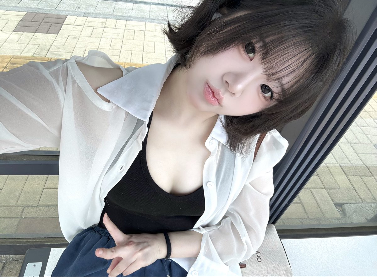 LiaR_Ara's tweet photo. 보고 싶군
좋은 하루를 보내🤍 https://t.co/5Xv31B7RbH